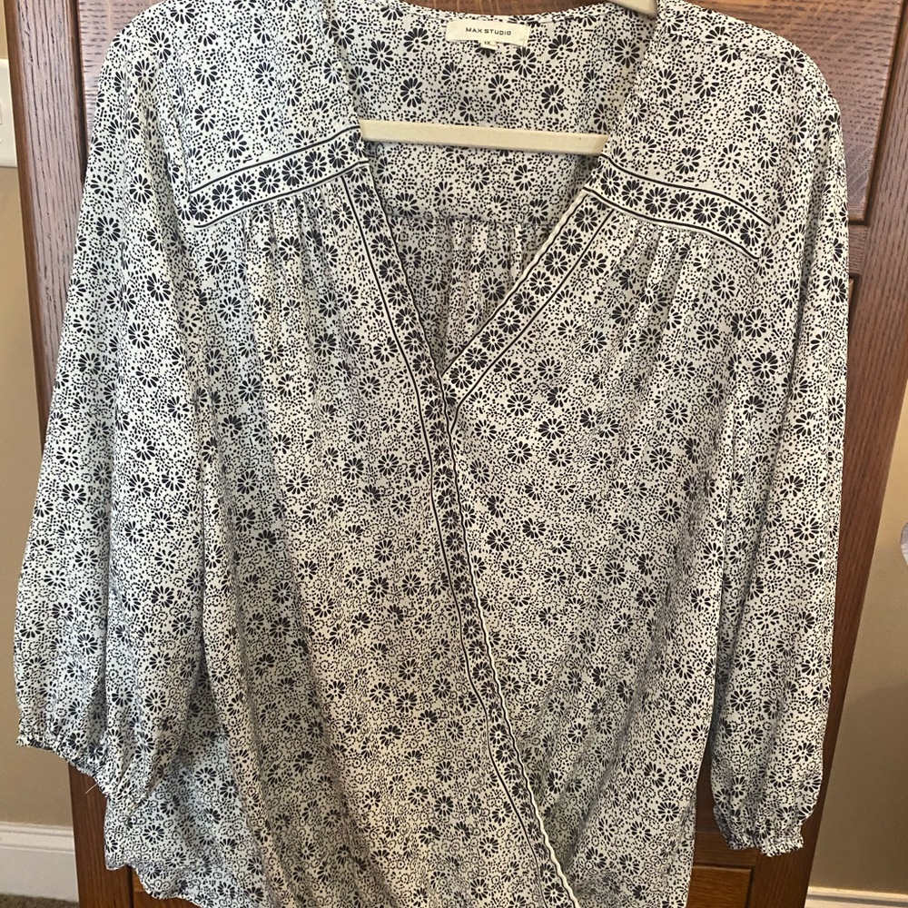 Max Studio Monochrome Floral Blouse